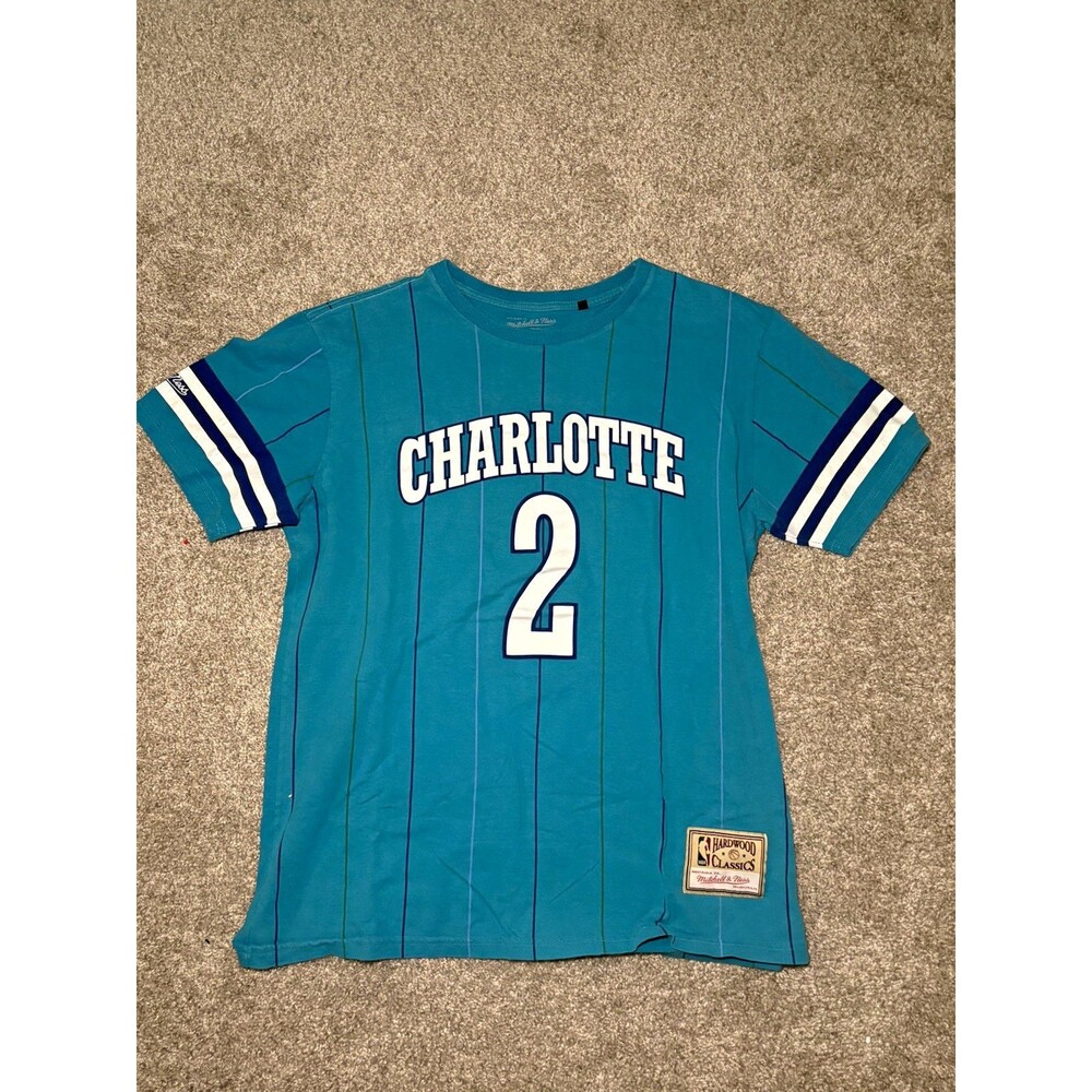 Mitchell & Ness Charlotte Hornets Larry Johnson #2 Teal NBA Shirt Size M